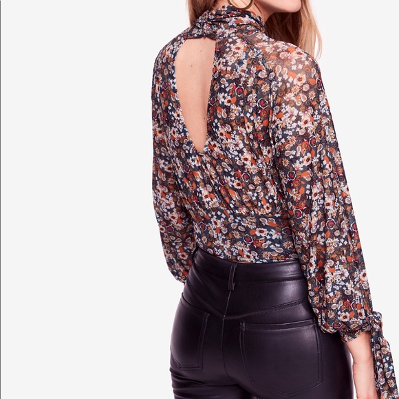 Free People All Dolled Up Printed Blouse - Picture 2 of 3